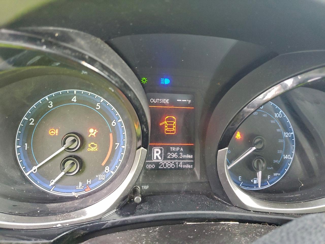 2015 TOYOTA COROLLA L photo 9