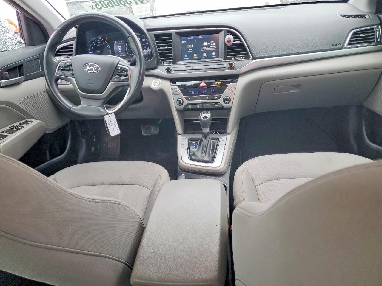 2018 HYUNDAI ELANTRA SEL photo 8