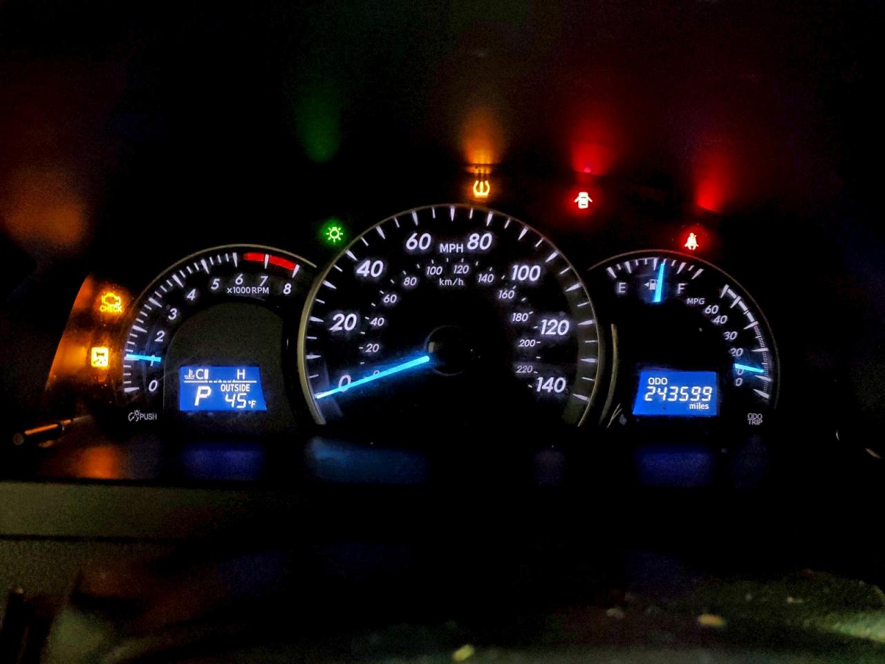 2012 TOYOTA CAMRY BASE photo 9