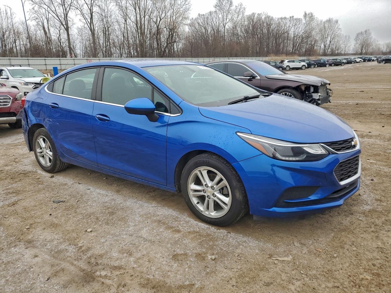 2016 CHEVROLET CRUZE LT photo 4