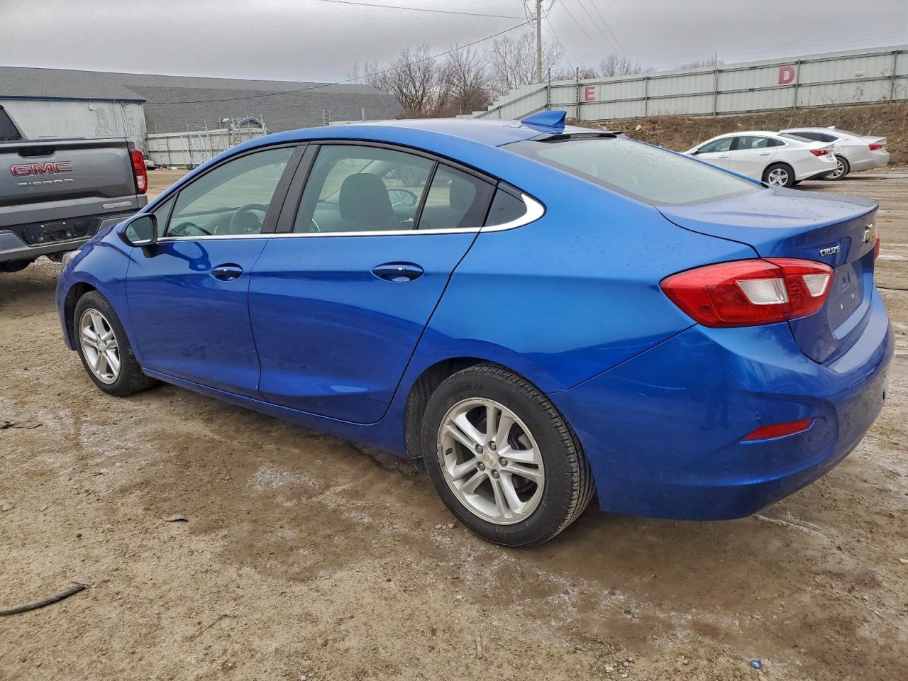 2016 CHEVROLET CRUZE LT photo 2