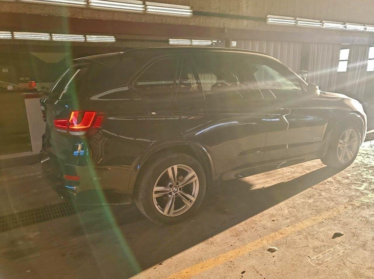 2016 BMW X5 XDRIVE50I photo 3