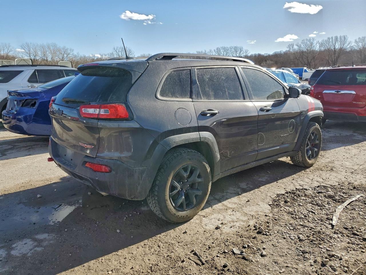 2018 JEEP CHEROKEE TRAILHAWK photo 3