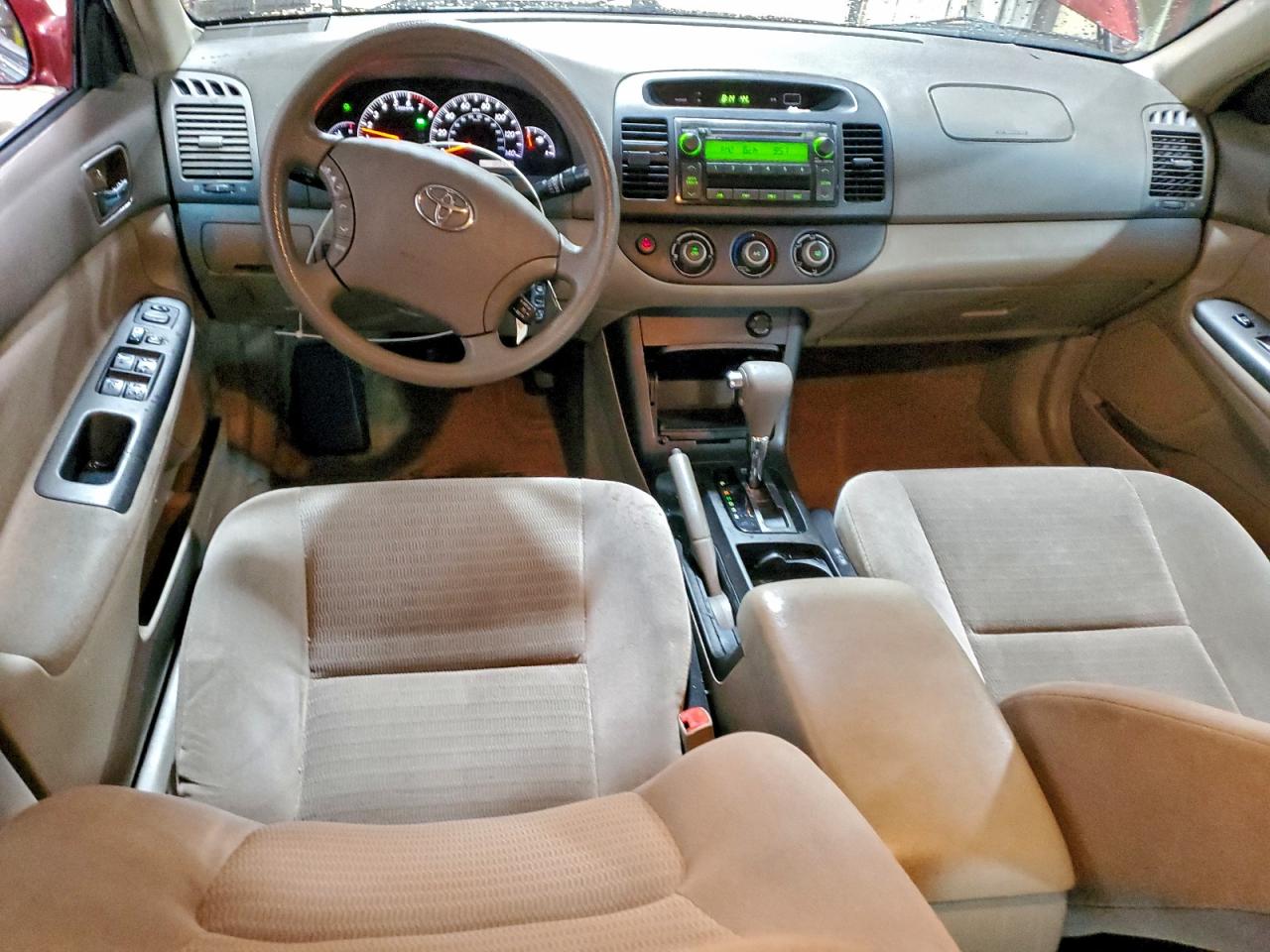 2006 TOYOTA CAMRY LE photo 8