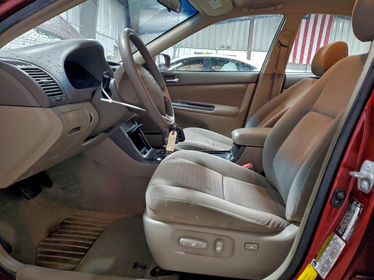 2006 TOYOTA CAMRY LE photo 7