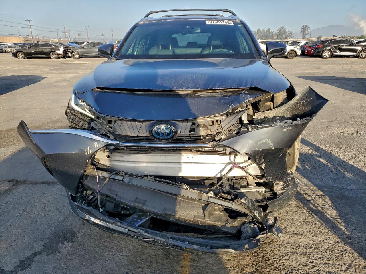2021 TOYOTA VENZA LE photo 9