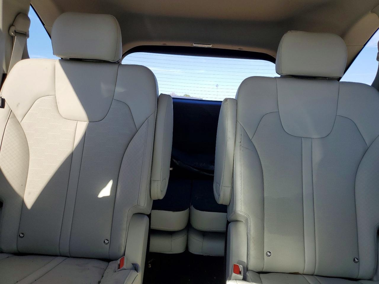 2024 KIA SORENTO photo 19