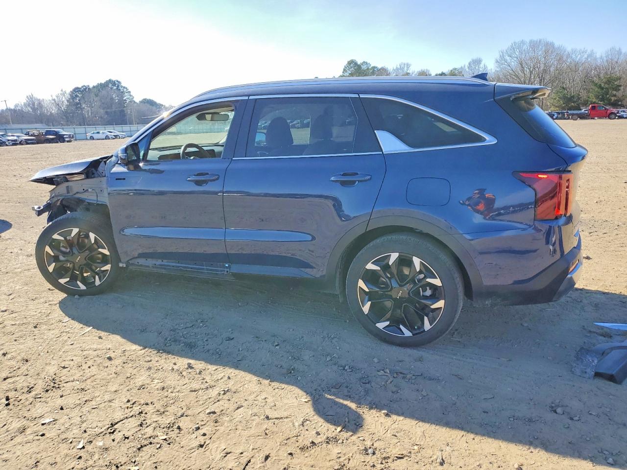 2024 KIA SORENTO photo 3