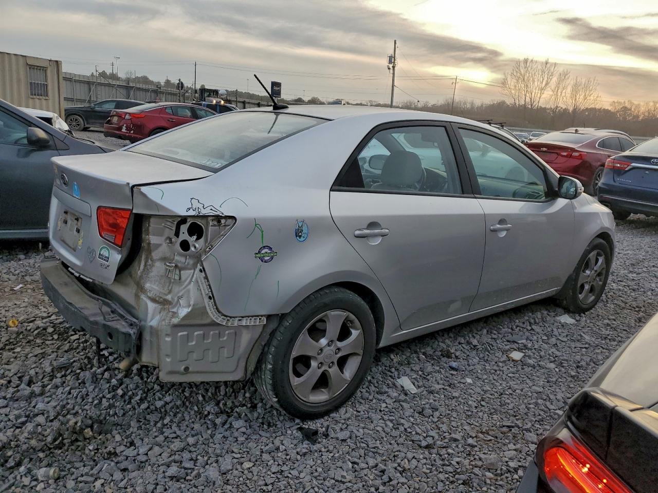 2010 KIA FORTE EX photo 3