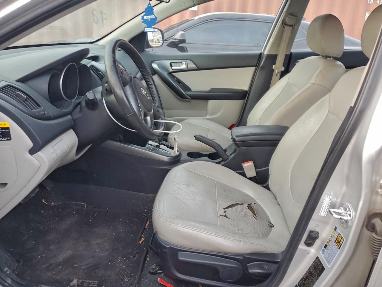 2010 KIA FORTE EX photo 7
