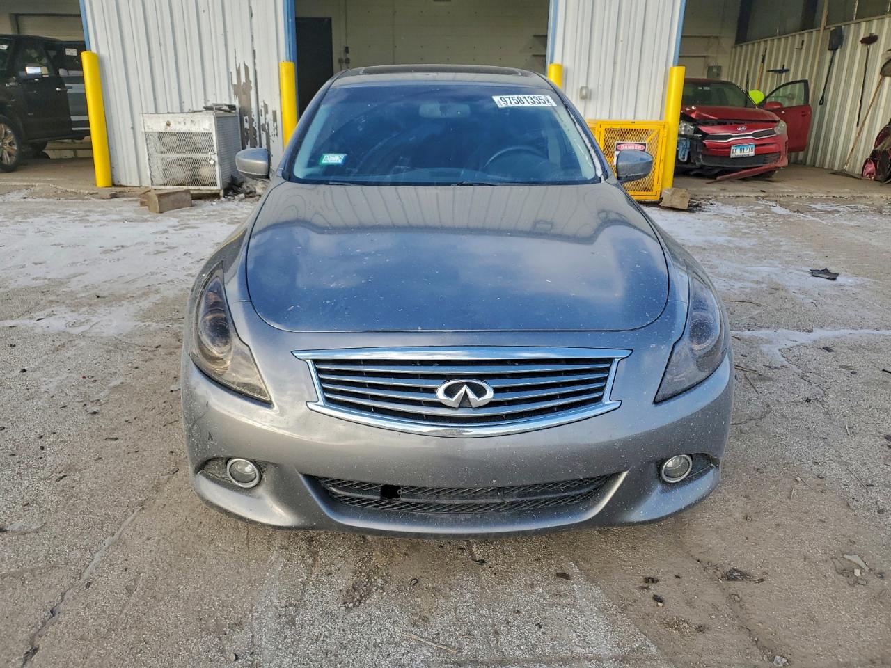 2013 INFINITI G37 BASE photo 5