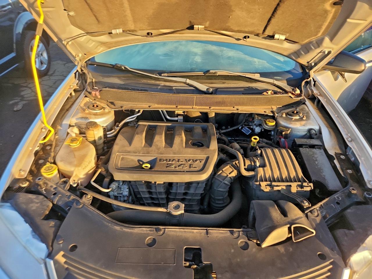 2010 DODGE AVENGER SXT photo 11