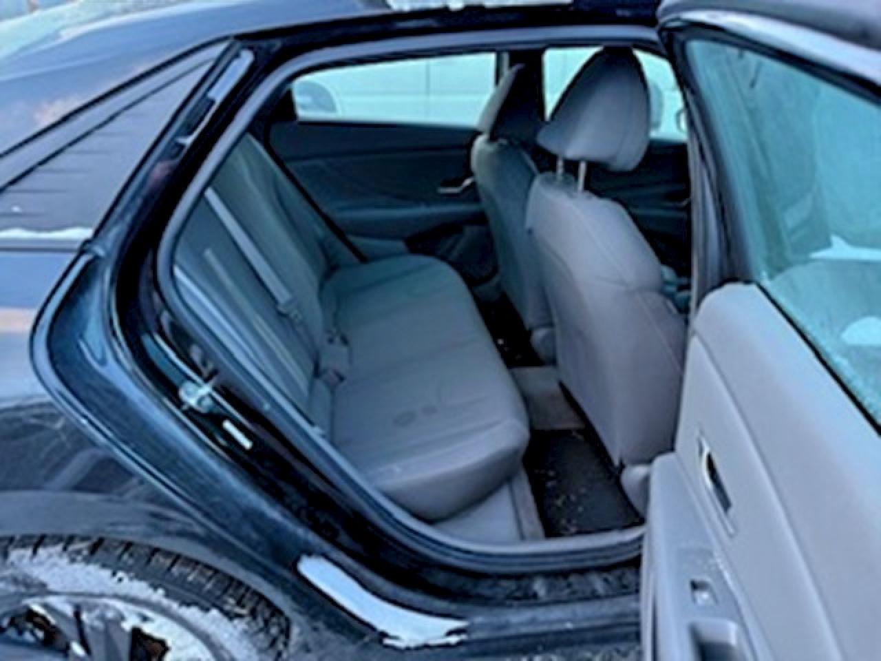 2021 HYUNDAI ELANTRA SEL photo 17