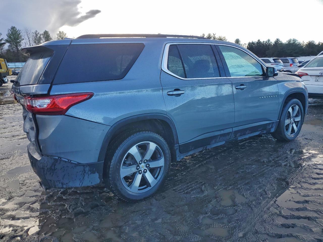 2019 CHEVROLET TRAVERSE LT photo 5