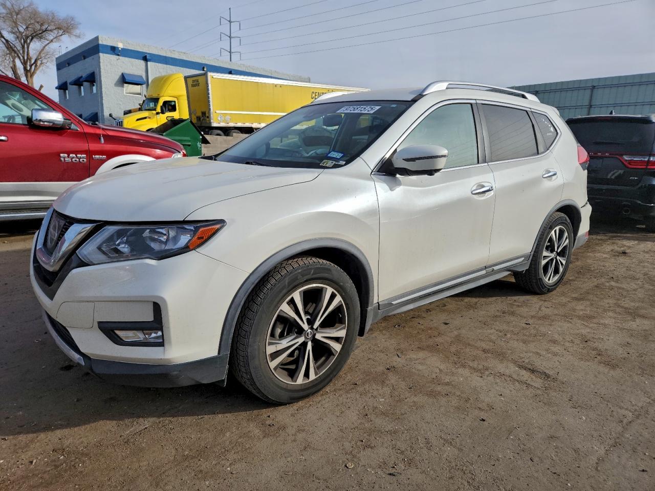 2017 NISSAN ROGUE