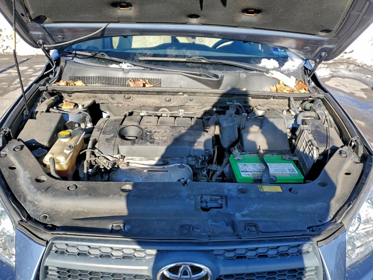 2011 TOYOTA RAV4 photo 12