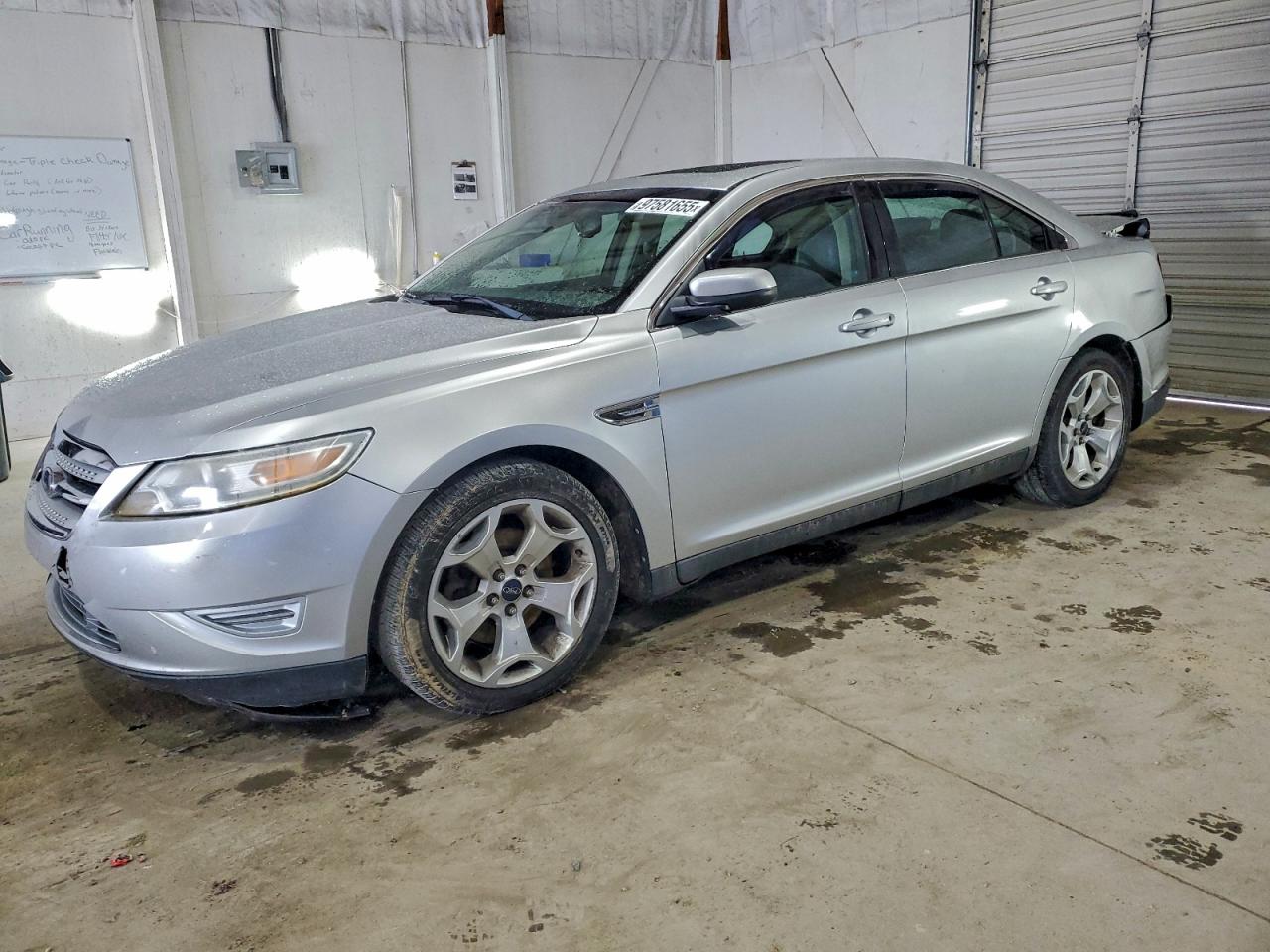 2011 FORD TAURUS