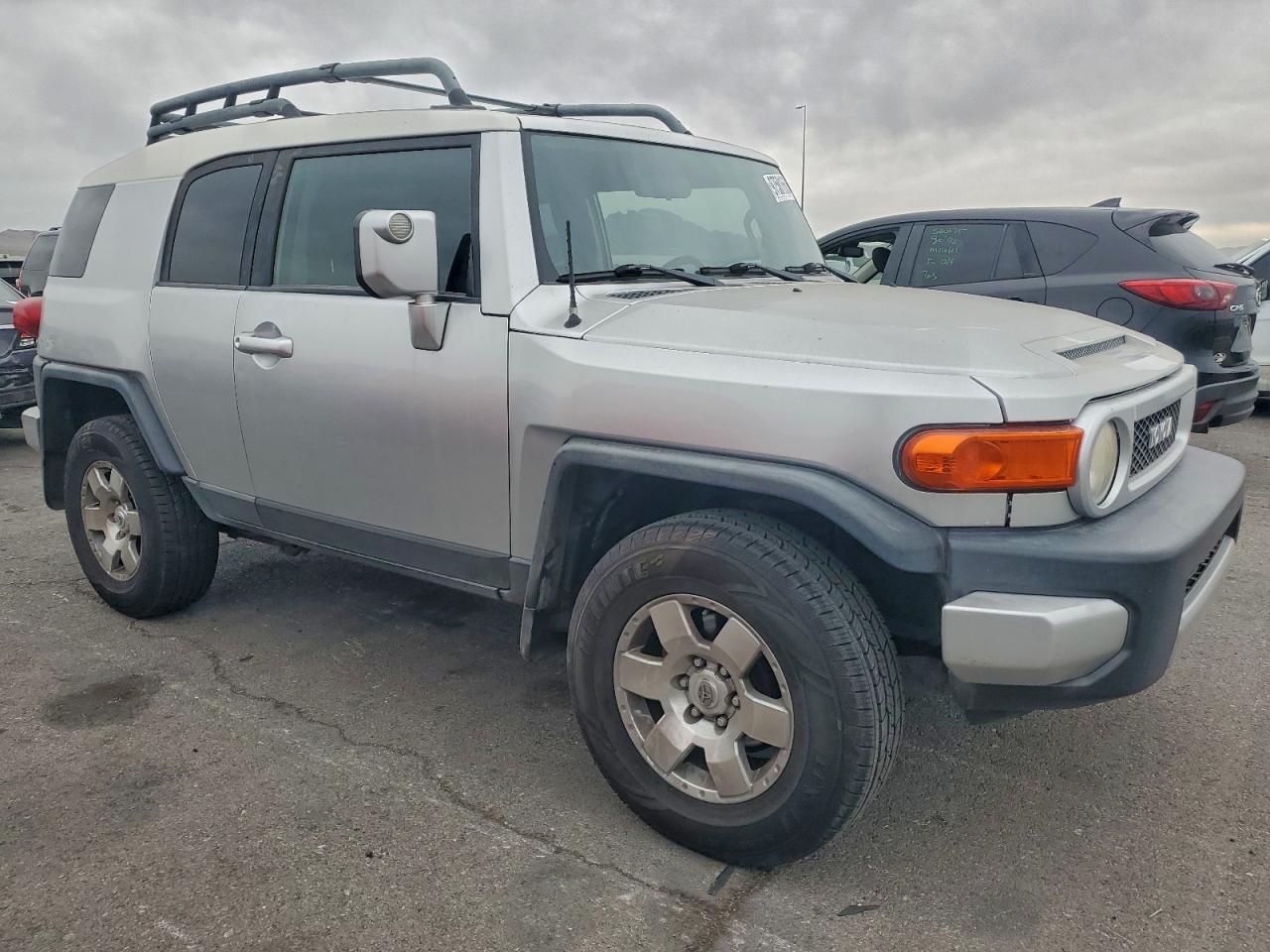 2007 TOYOTA FJ CRUISER photo 4
