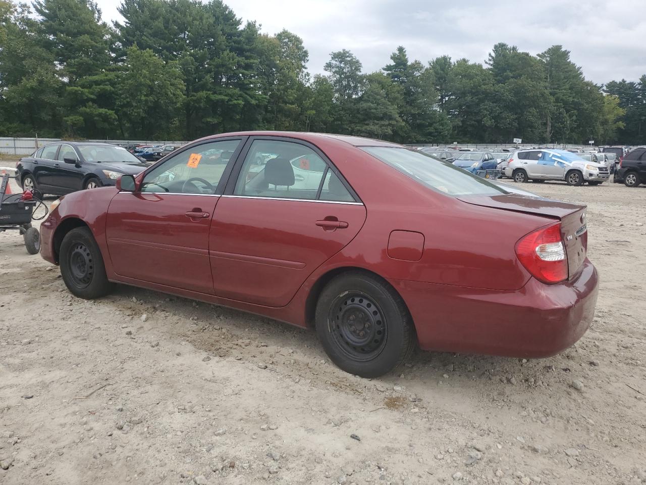 2004 TOYOTA CAMRY LE photo 2