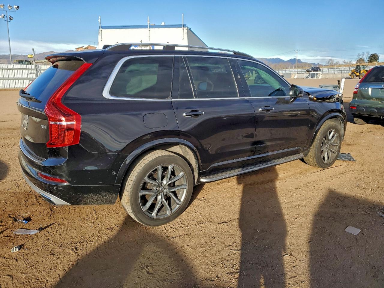 2017 VOLVO XC90 T6 photo 3