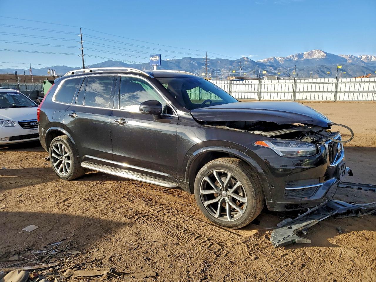 2017 VOLVO XC90 T6 photo 4