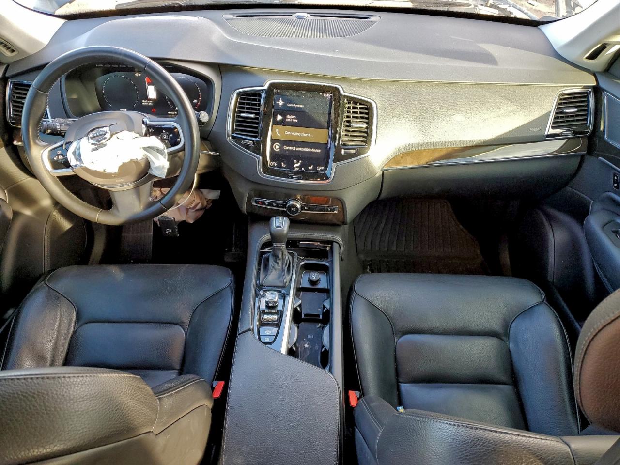 2017 VOLVO XC90 T6 photo 8