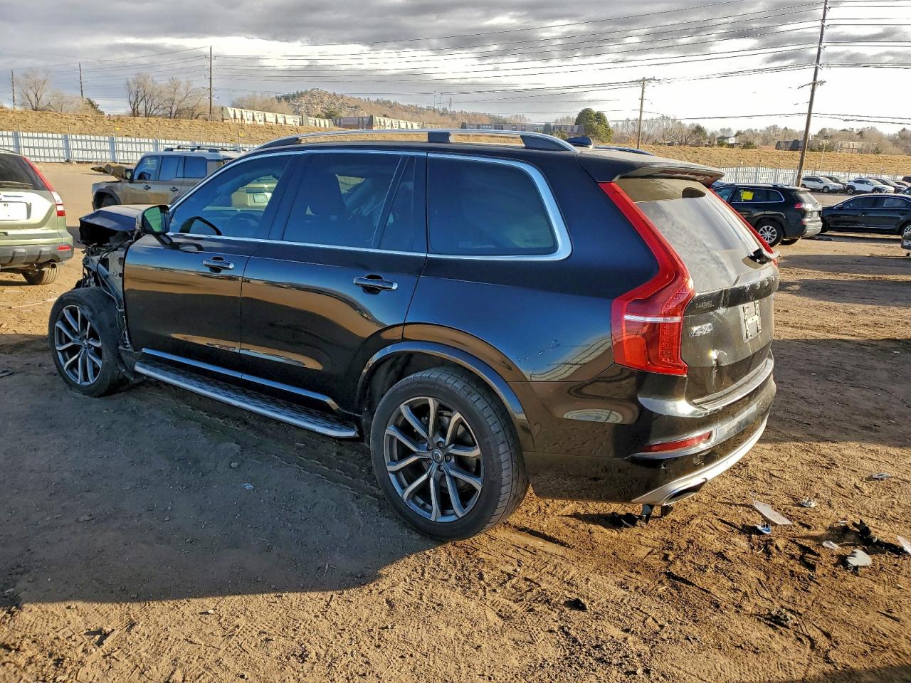 2017 VOLVO XC90 T6 photo 2