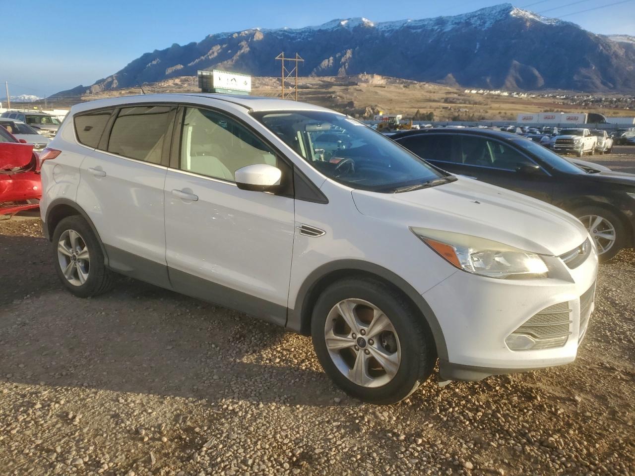 2015 FORD ESCAPE SE photo 4