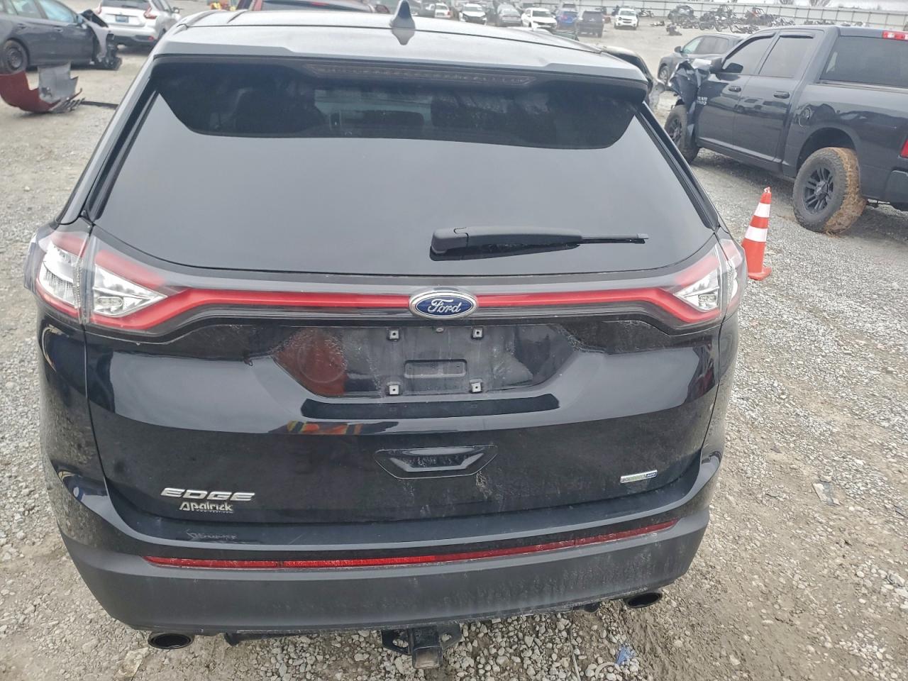 2017 FORD EDGE SE photo 6