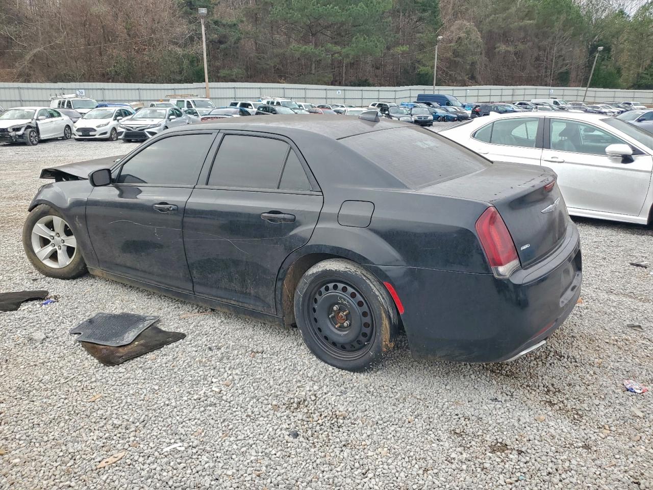2015 CHRYSLER 300 S photo 2