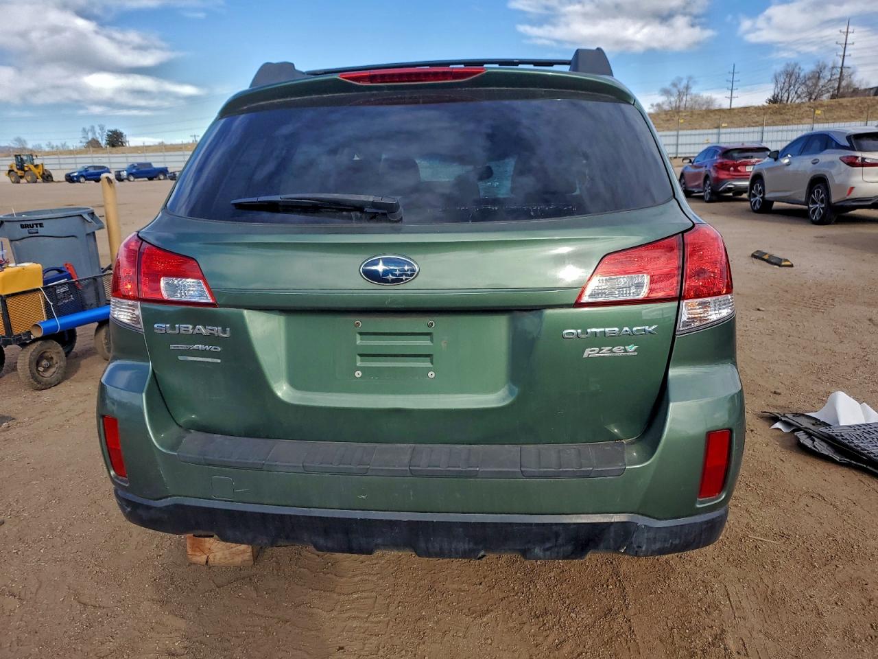 2011 SUBARU OUTBACK photo 6