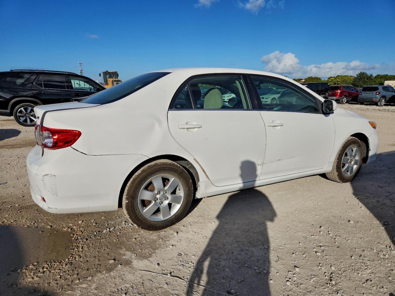 2013 TOYOTA COROLLA BASE photo 3