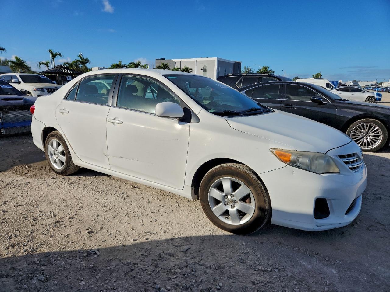2013 TOYOTA COROLLA BASE photo 4