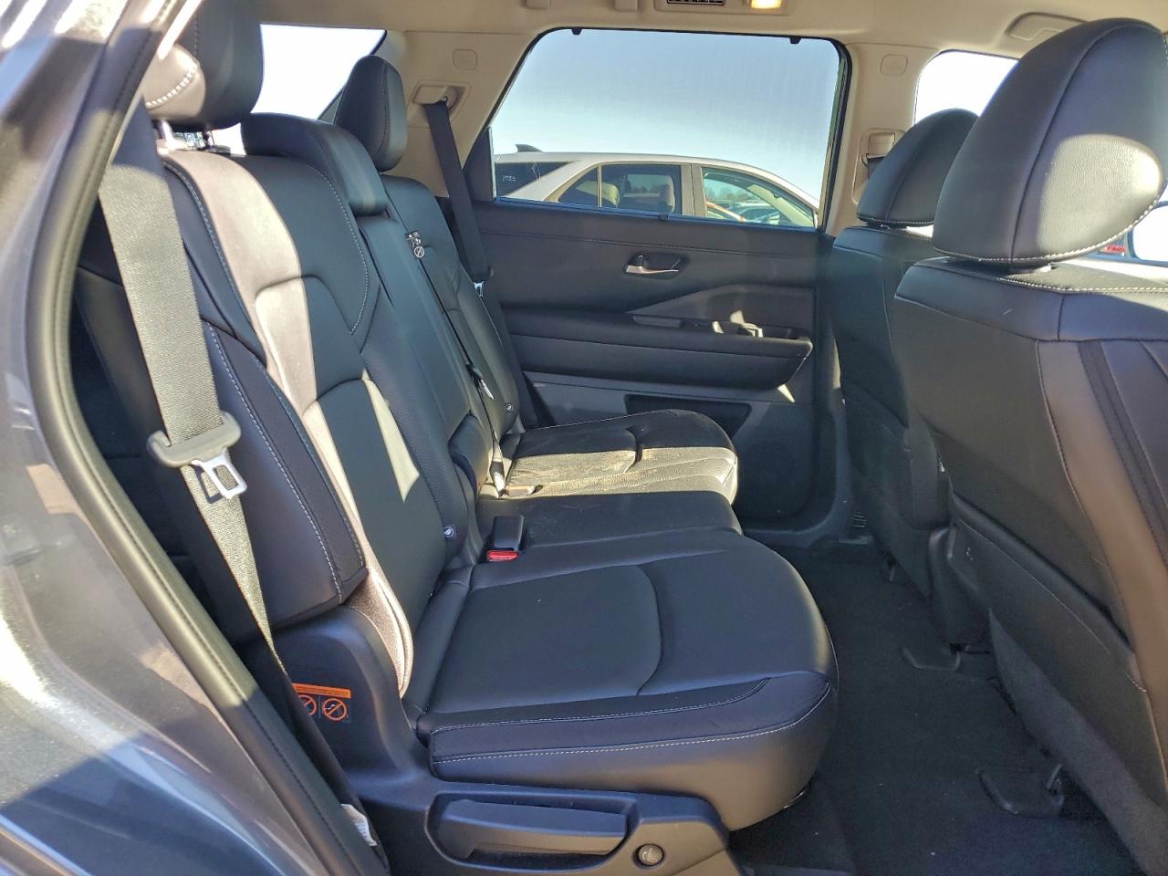2023 NISSAN PATHFINDER SL photo 11