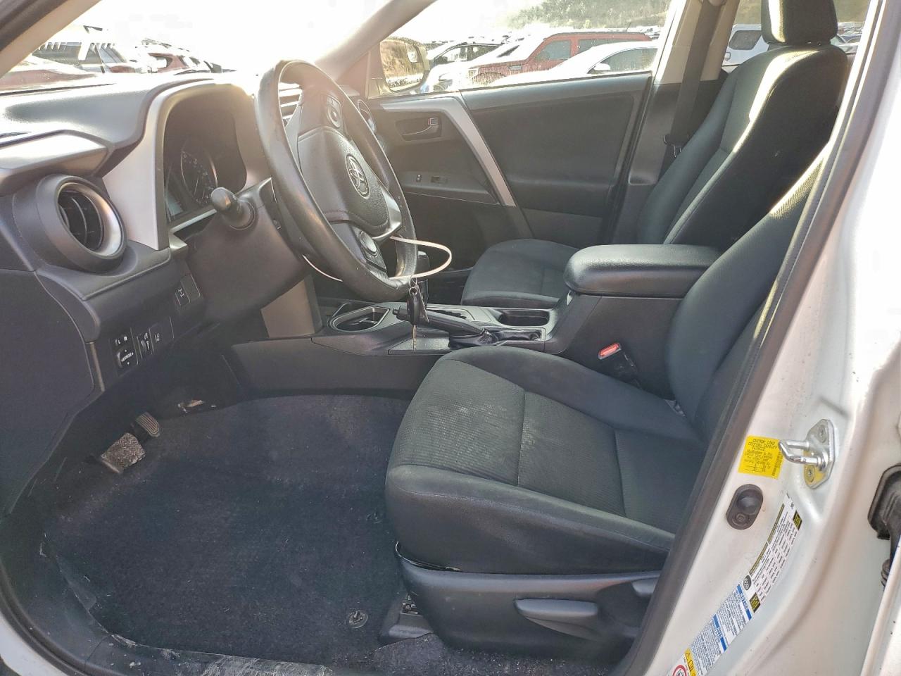 2017 TOYOTA RAV4 LE photo 7