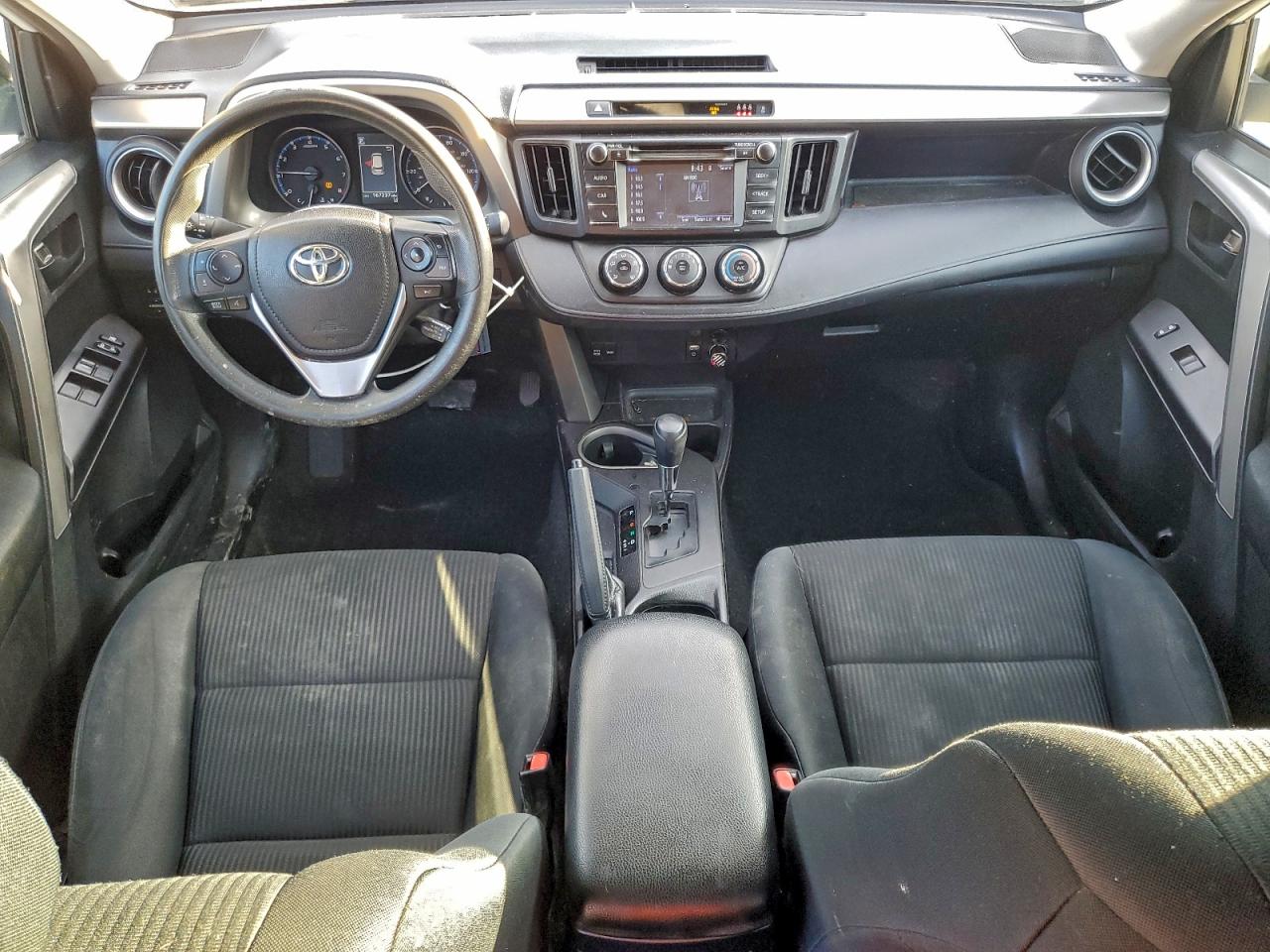 2017 TOYOTA RAV4 LE photo 8