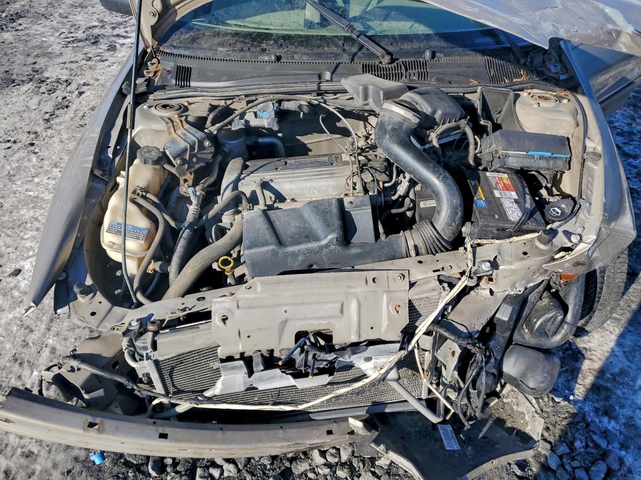 2004 CHEVROLET CAVALIER LS photo 11
