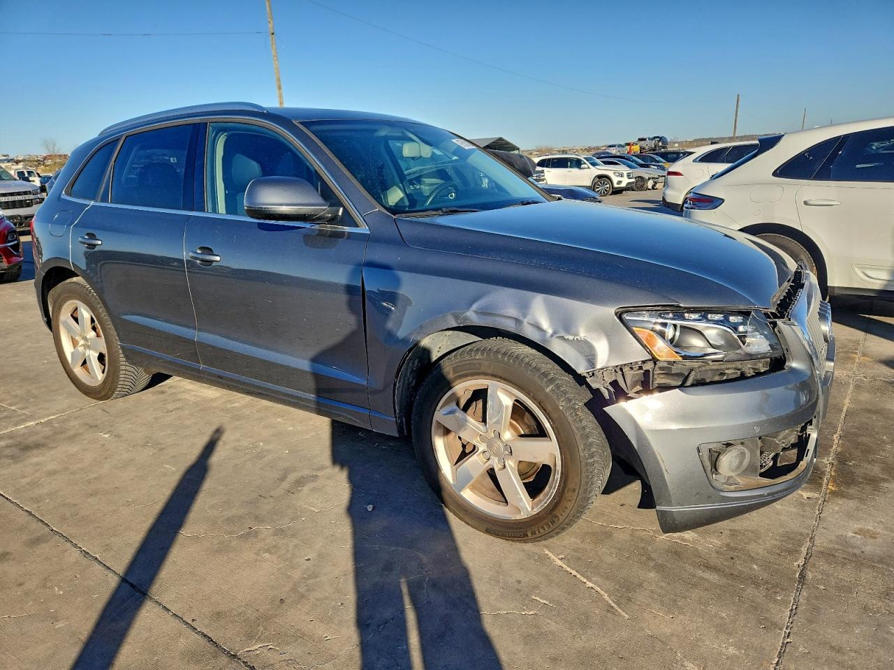 2012 AUDI Q5 PREMIUM PLUS photo 4