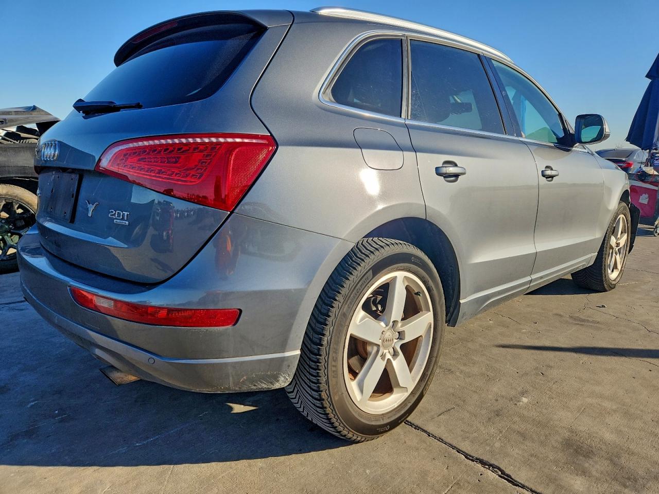 2012 AUDI Q5 PREMIUM PLUS photo 3