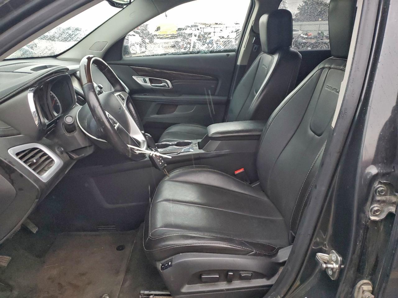 2017 GMC TERRAIN DENALI photo 7