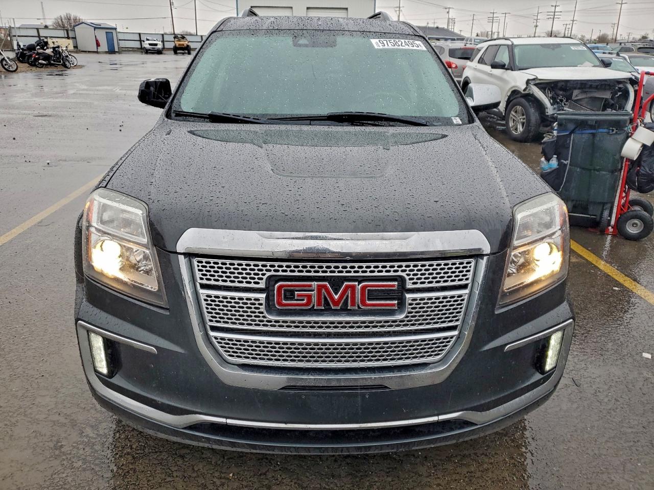 2017 GMC TERRAIN DENALI photo 5