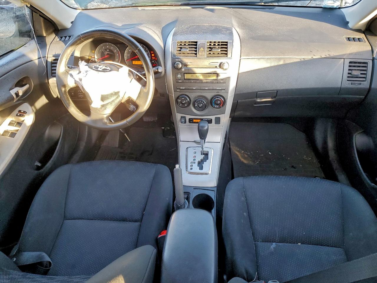 2010 TOYOTA COROLLA BASE photo 8