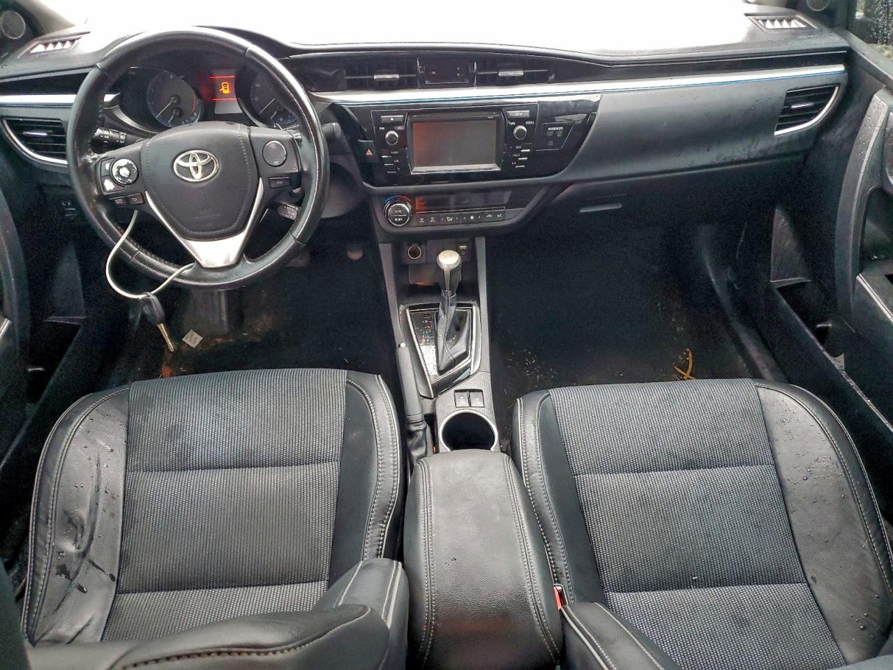 2014 TOYOTA COROLLA L photo 15