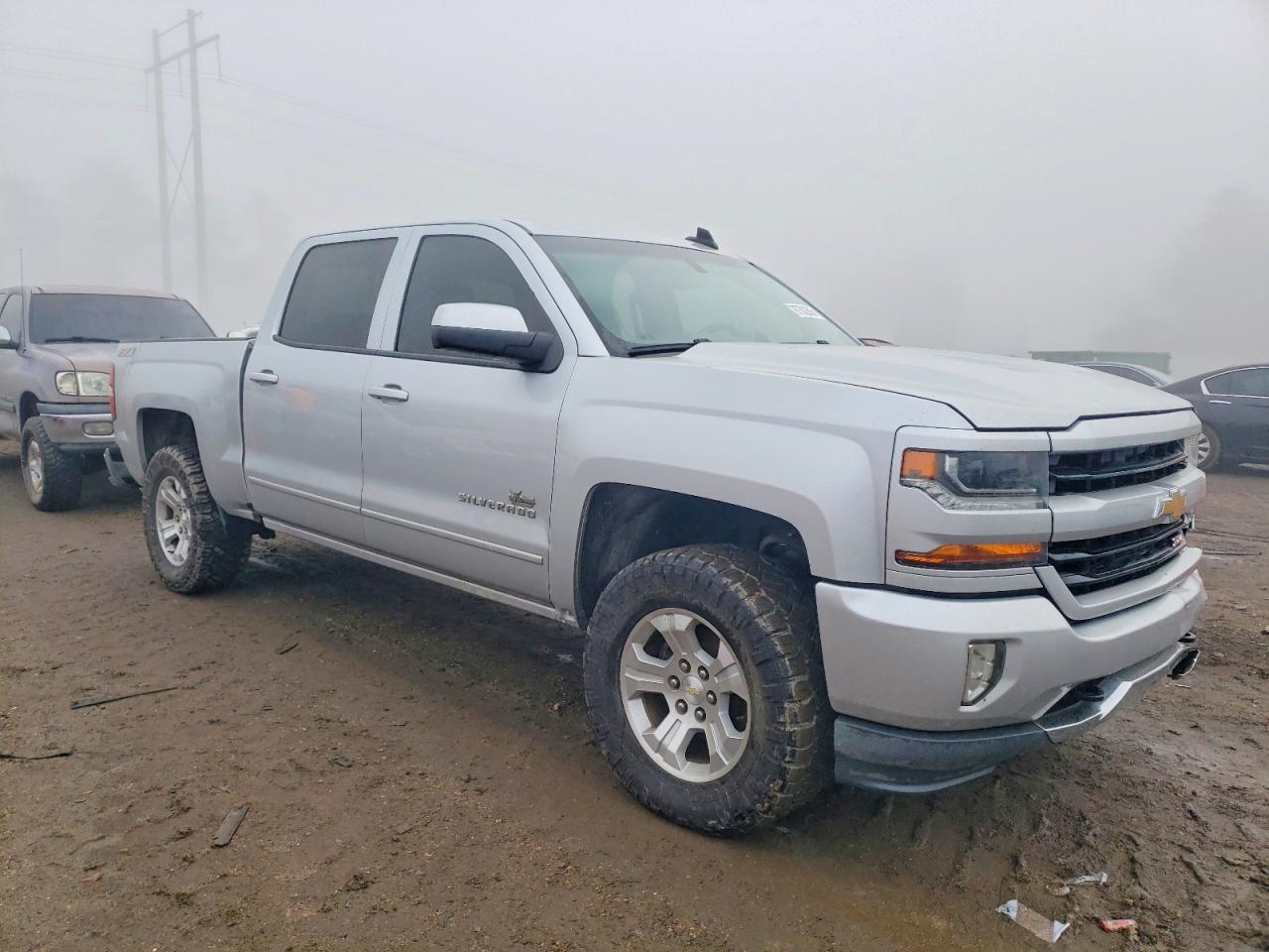 2017 CHEVROLET SILVERADO K1500 LT photo 4
