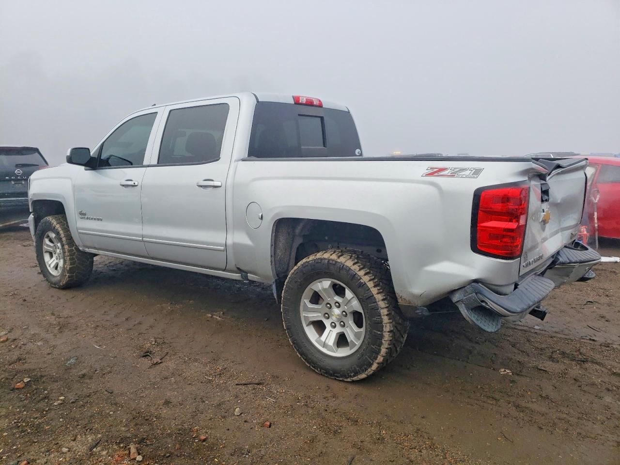 2017 CHEVROLET SILVERADO K1500 LT photo 2