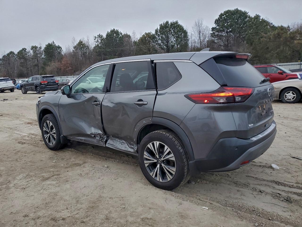 2021 NISSAN ROGUE SV photo 5