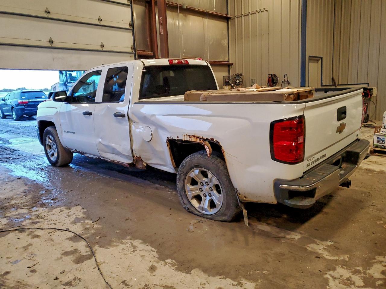 2014 CHEVROLET SILVERADO K1500 LT photo 2