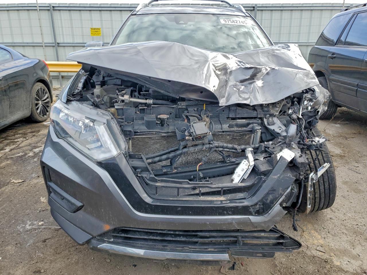 2019 NISSAN ROGUE S photo 5