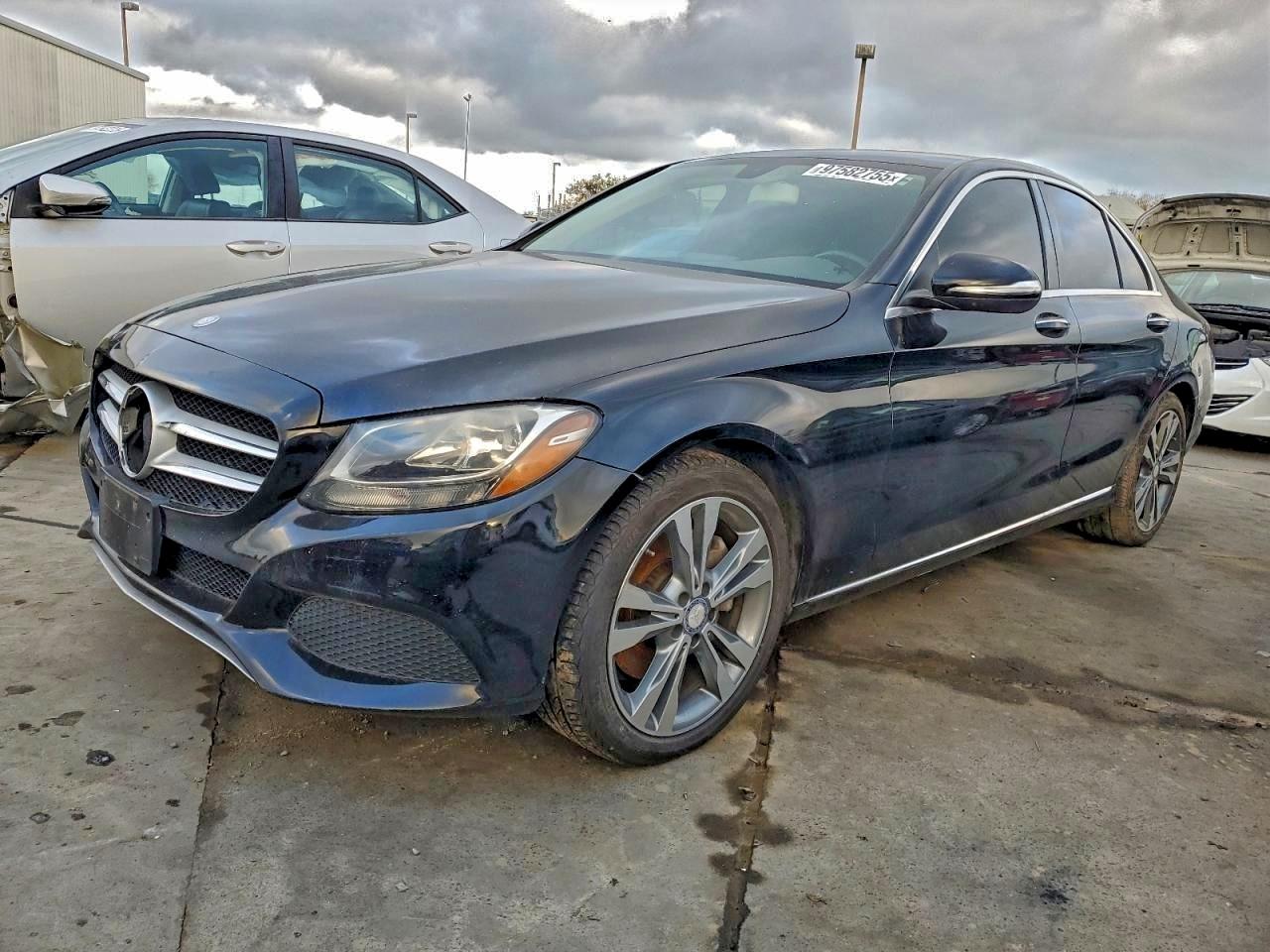2015 MERCEDES-BENZ C