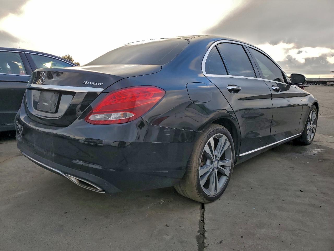 2015 MERCEDES-BENZ C 300 4MATIC photo 3